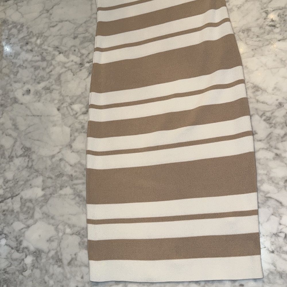 Elegant Tan and White Striped Dress S - Picture 3 of 4